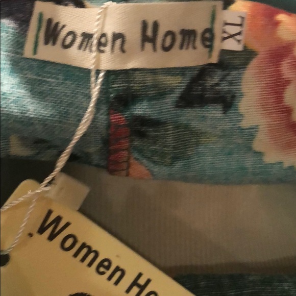 NWT Beautiful floral dress with pockets - Picture 5 of 6